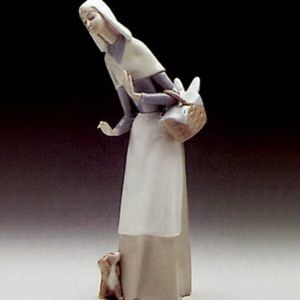 VINTAGE 1977 LLADRO SHEPHERDESS WITH DOG PORCELAIN FIGURINE  1034G